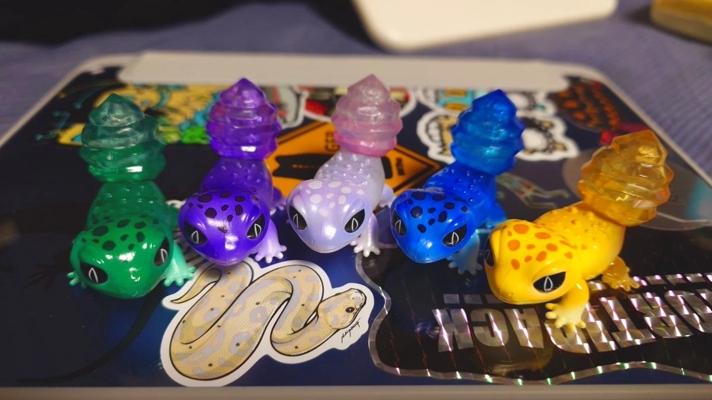 Qualia capsule toys cute kawaii Crystal Leopard Gecko Mascot Figure translucent lizards miniatures Reptiles gashapon figures view 4