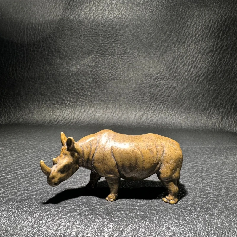 

Little Fairy/ Retro Brass Rhino Desktop Ornaments Metal Animal Sculpture Creative Tea Pet Living Room Home Decoration Gift