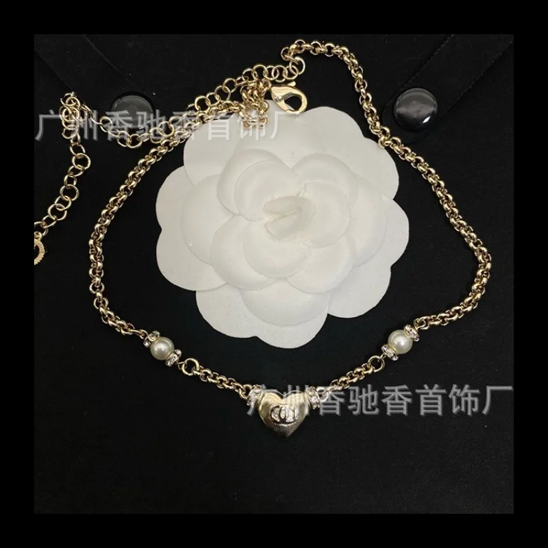 

Love Bimetal Smooth Pearl Necklace, Small Fragrance Temperament, Advanced Sense, Simple Collarbone Chain Woman