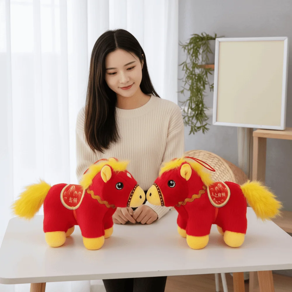 Engraçado dos desenhos animados pônei pingente steed boneca macio pelúcia cavalo chaveiro estilo chinês mascote bonecas animal de pelúcia chaveiro ano do cavalo