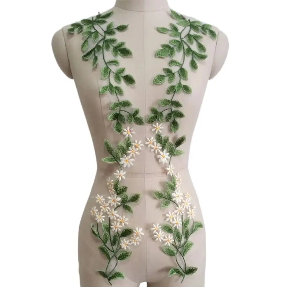 

2pcs Green Leaf Daisy Flower Embroidered Patches Elegant Vintage Clothing Applique Exquisite Clothes Patches Sewing