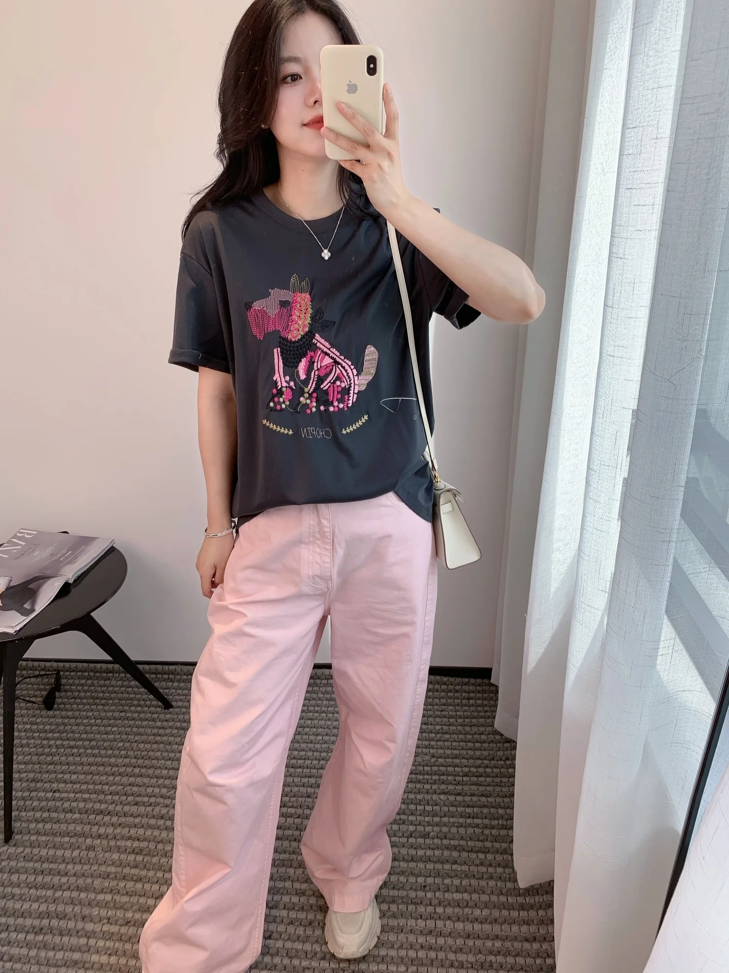 

Повседневная женская футболка с мультяшной вышивкой, короткий рукав, летняя, из хлопка и модала, с круглым вырезом, свободного кроя, Thoeychen