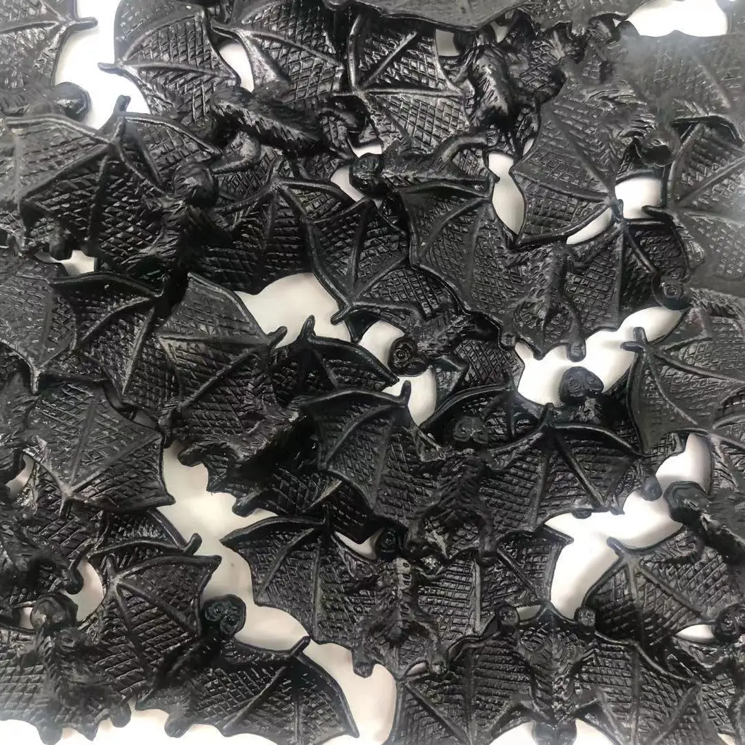 50 Stück Schwarze Leuchtende Kunststoff-Fledermäuse Halloween-Dekoration Spukhaus Horror-Requisiten Zubehör DIY Kinderspielzeug Party-Geschenke – Detail 4