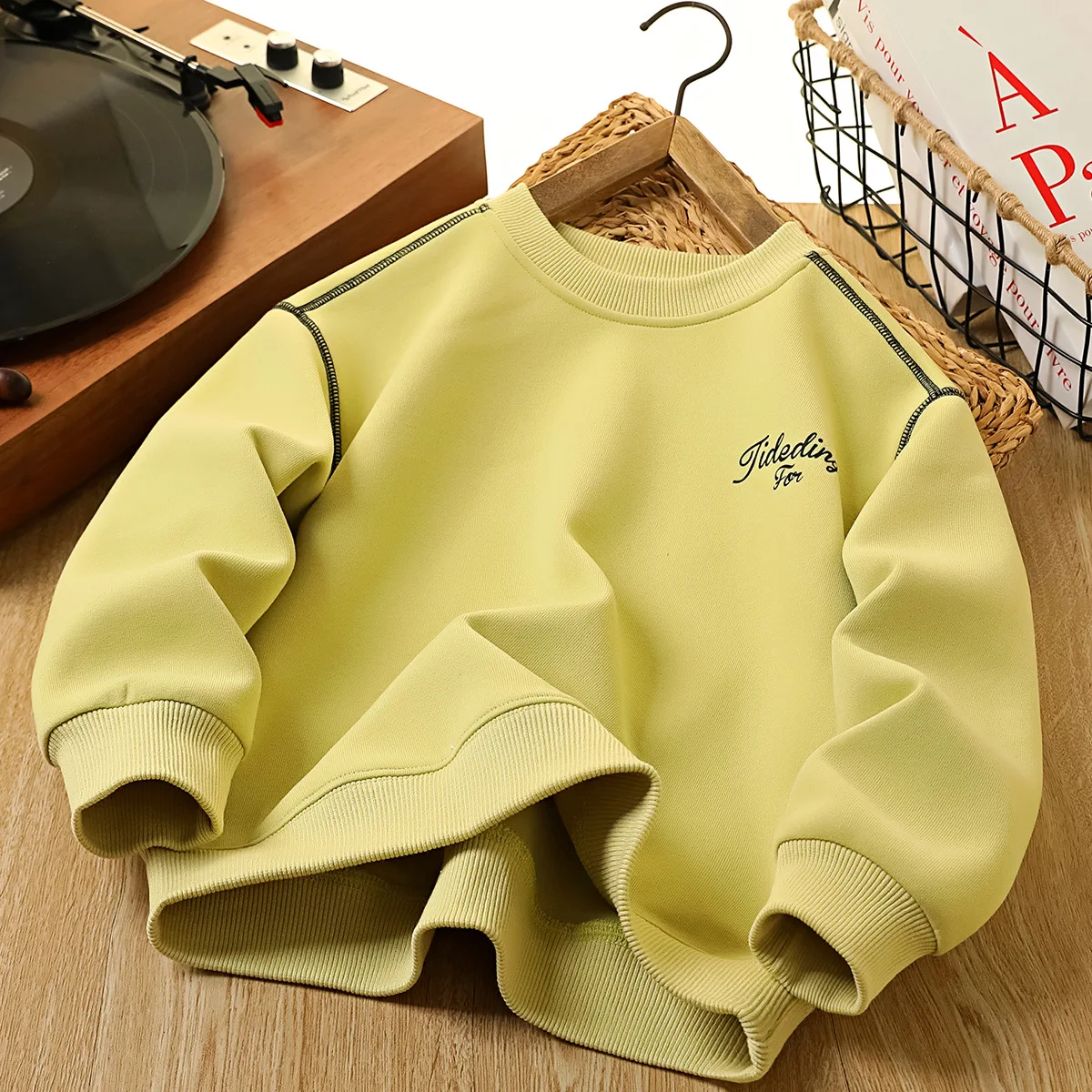 IYEAL Boys' Sweatshirts Spring Students Junior High School Students Fashionable Tops Teenage Girls' Pullover Spring Clothing