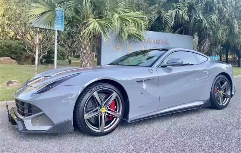 

For Ferrari F12 Berlinetta Body Kit DMC Style 3K Carbon Fiber Front Bumper Lip Carbon Fiber Side Skirt Rear Diffuser Body Kit