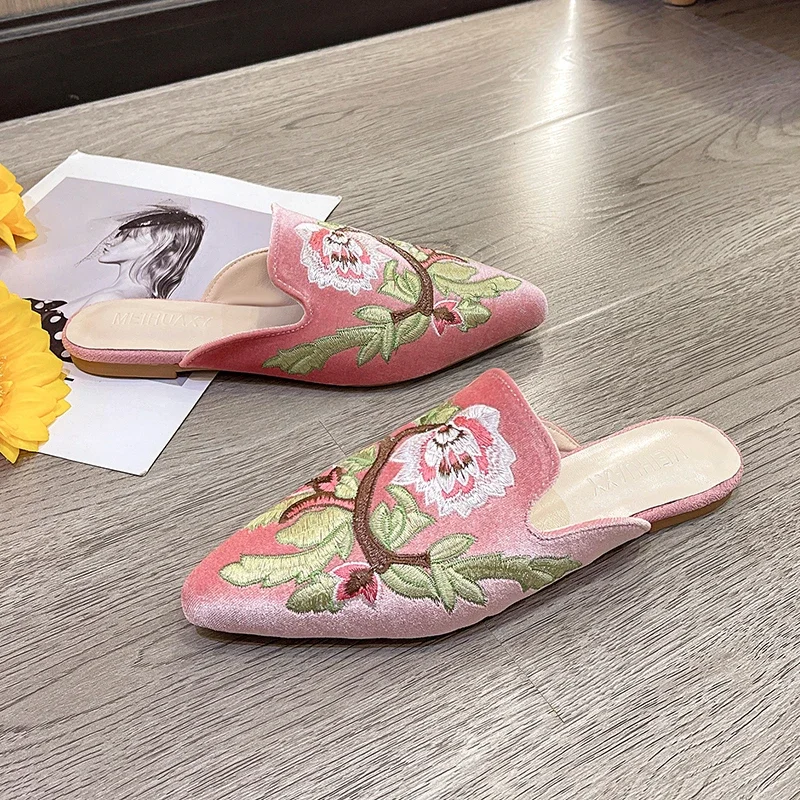 Fashion 3d Embroidery Mules Women Fur Slippers Velvet Shoes Ladies Low Heel Flower Decoration Sandals Women\'s Flip Flops 41 Size