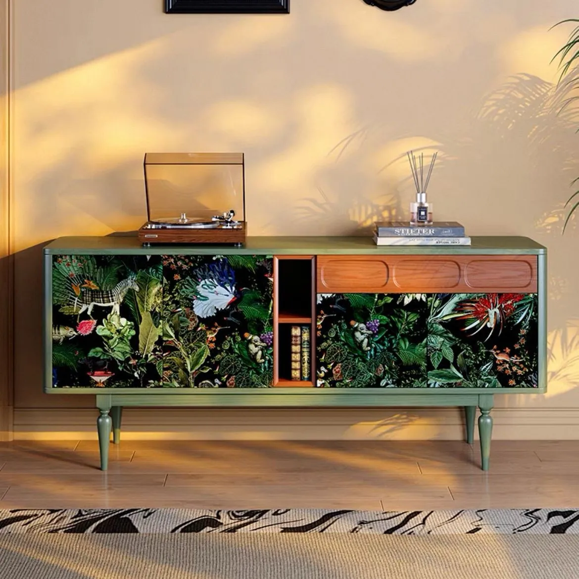 مدخل جانبي لغرفة المعيشة وغرفة الطعام الفرنسية القديمة، وخزانة المدخل، وخزانة جانبية عتيقة بلونين