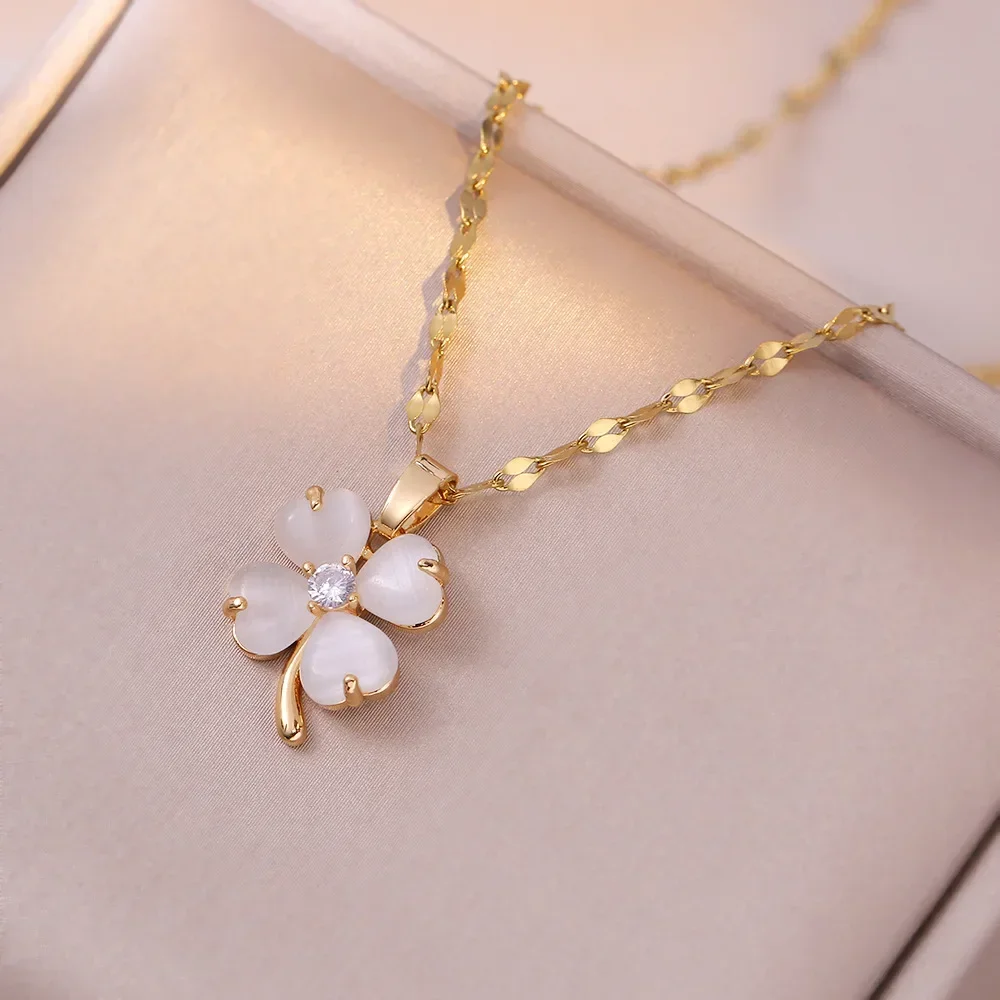 Stainless Steel Chain Classic Shiny Zircon Four Leaf Clover Pendant Necklace for Women Lady Vintage Jewelry Accessories Gifts