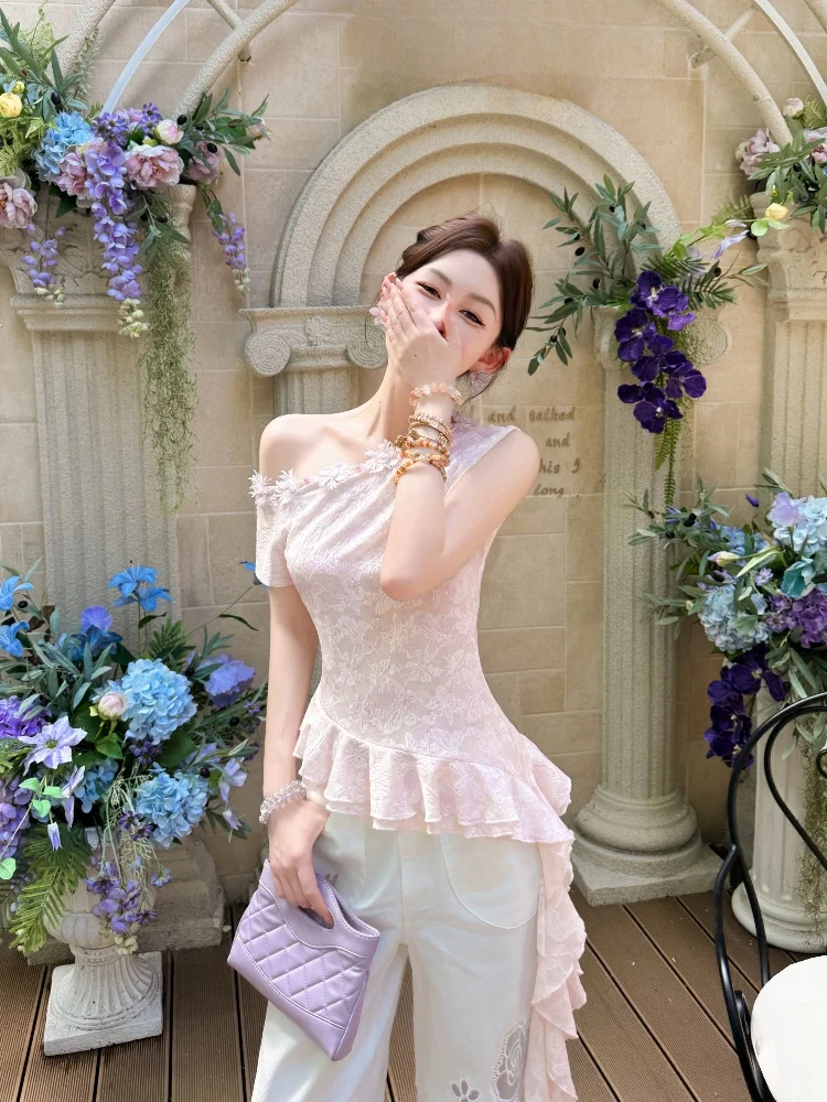 

Летний топ Ele Slim Fit с цветочным узором и кружевной отделкой с боковыми плечами от Yuxiao Xiao Faionable Versatile