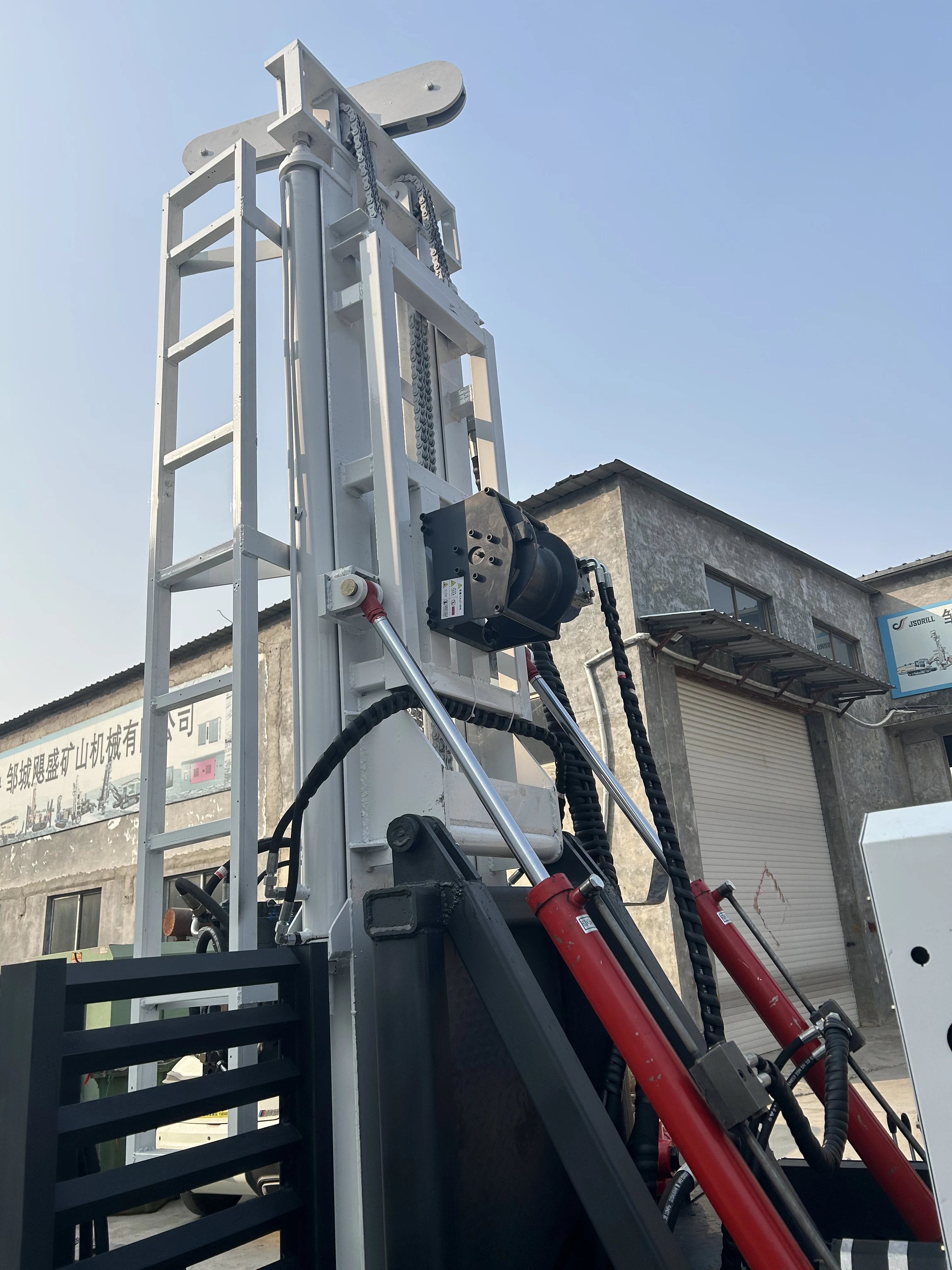 High-Torque Durable Energy-Saving Stable-Drilling Professional HRT--300 Water Well Drilling Rig