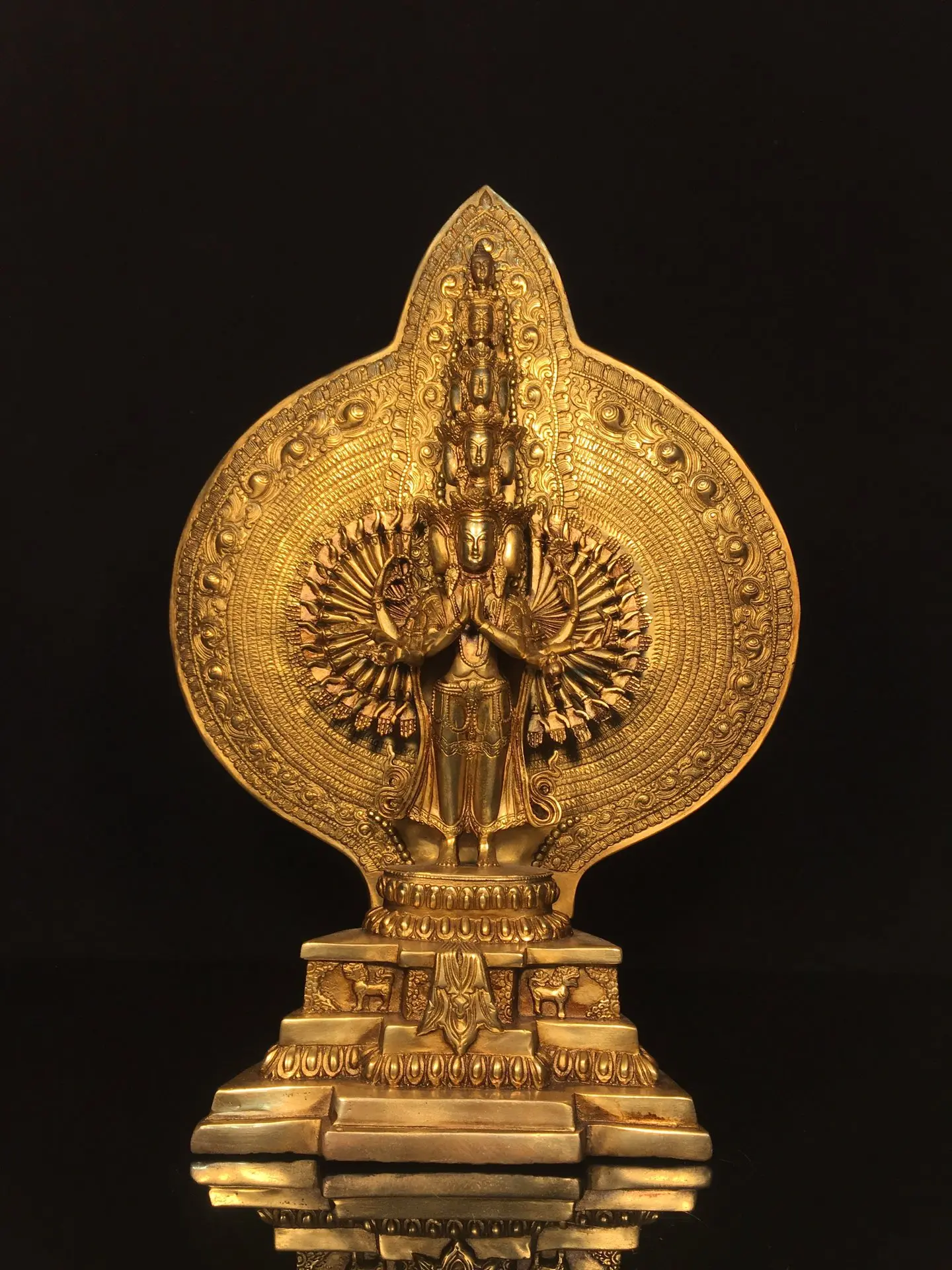 Old Bronze Gilded Buddha's Backlight Thousand-Armed Guanyin Standing Buddha Thousand-Hand Guanyin Buddha Town house