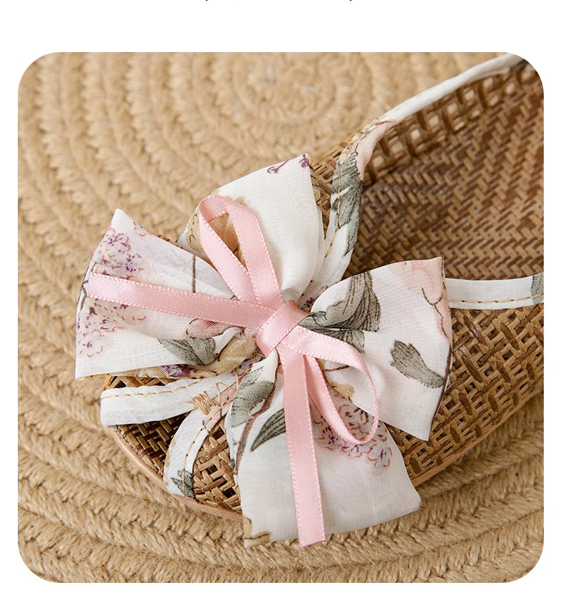 Rattan-Hausschuhe mit Fliege – niedliche Hausschuhe im koreanischen Stil, rutschfeste, atmungsaktive Innensandalen mit weicher Sohle für den Sommer – Detail 3