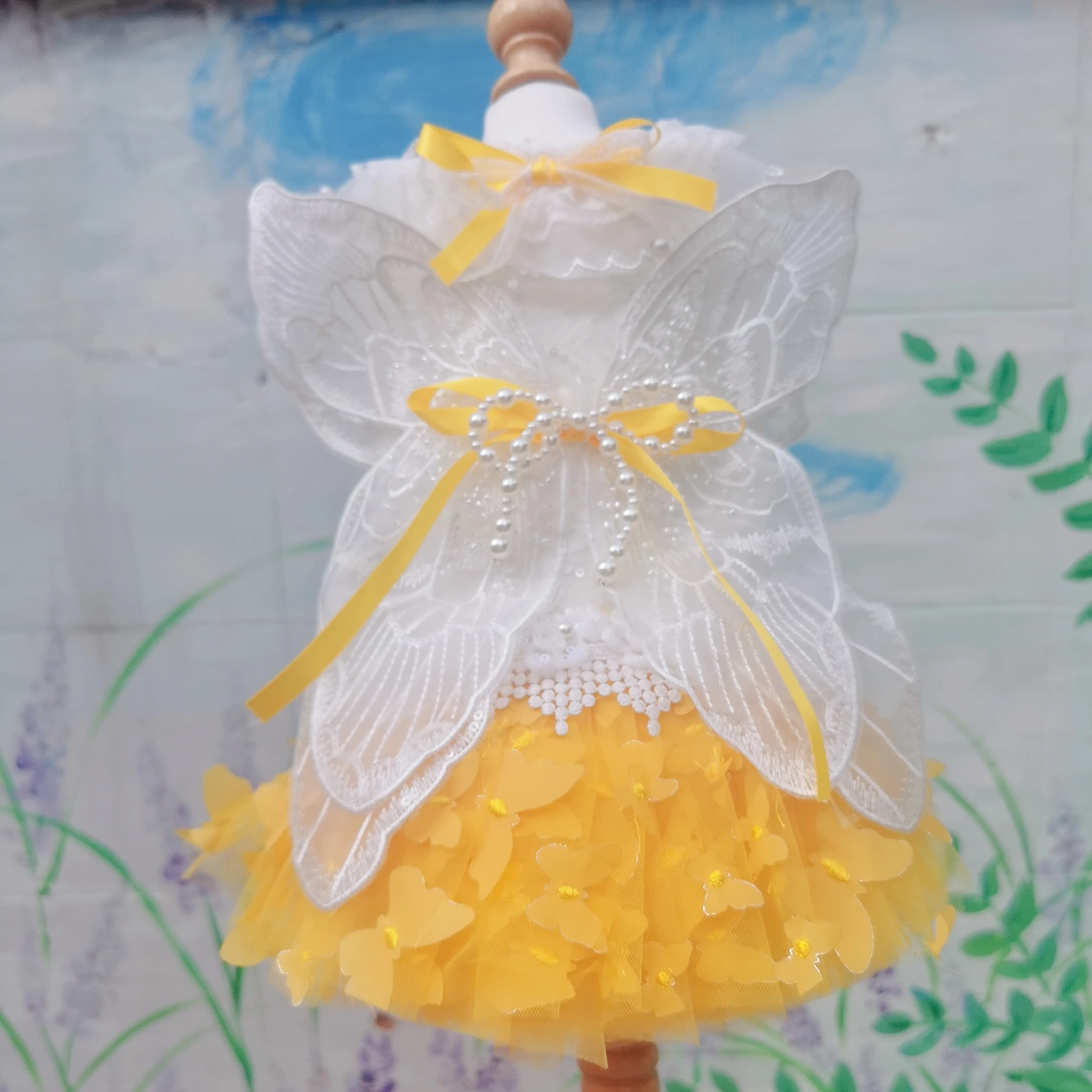 

Red Yellow White Handmade Pet Dog Clothes Fashion Luxury Butterfly Wing Decor Party Dresses For Small Medium Dogs Puppy Overalls