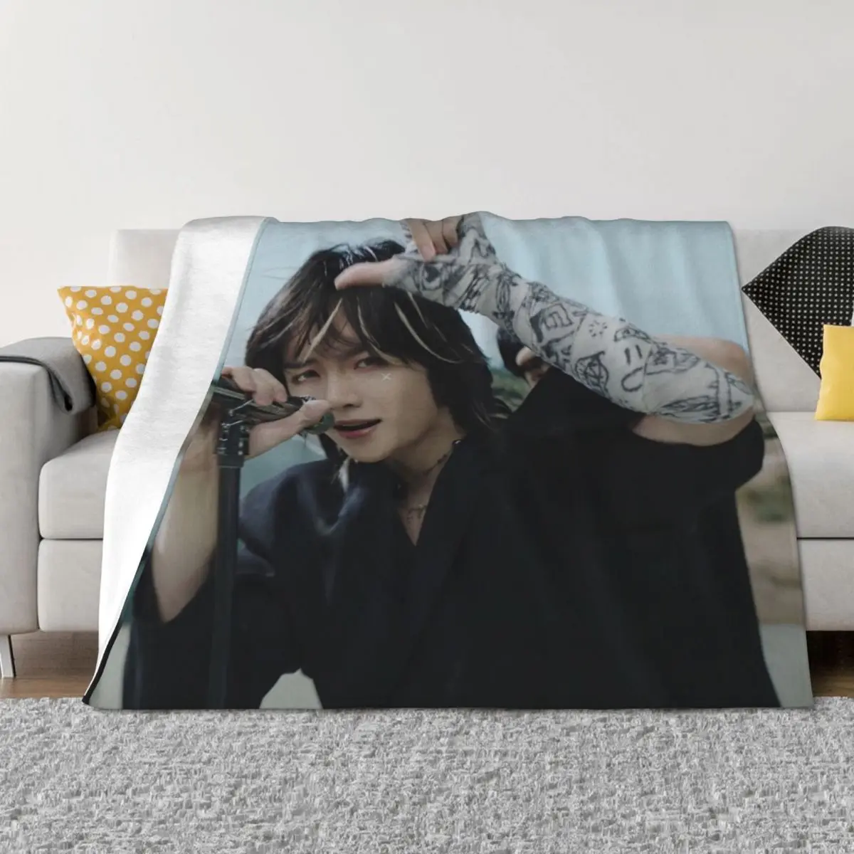 

TXT - LOSER = LOVER - BEOMGYU Throw Blanket Luxury Brand Soft Big Thermal Softest Blankets