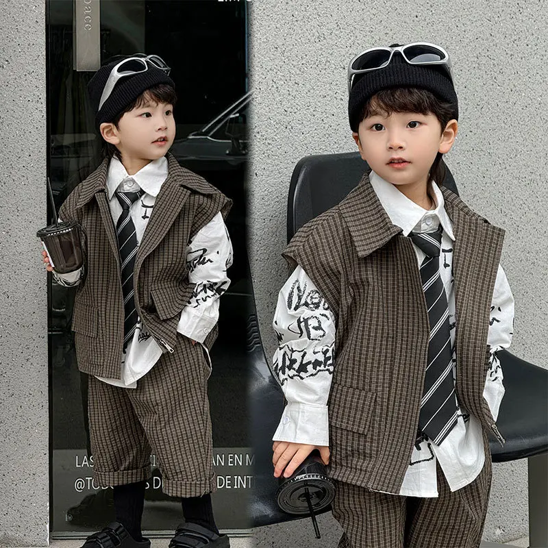 

Children's Set 2024 Spring and Autumn New Boys' Top Checkered Handsome Casual Loose Two Piece Set