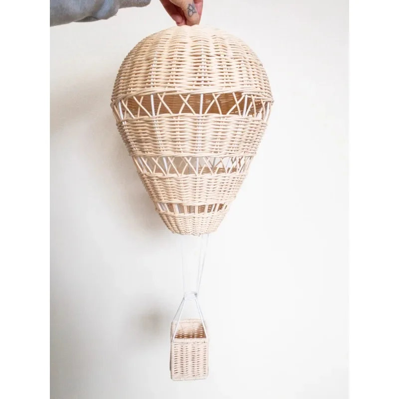 

Hot air balloon hanging basket Nordic style children's room photography creative pendant shooting props living room study