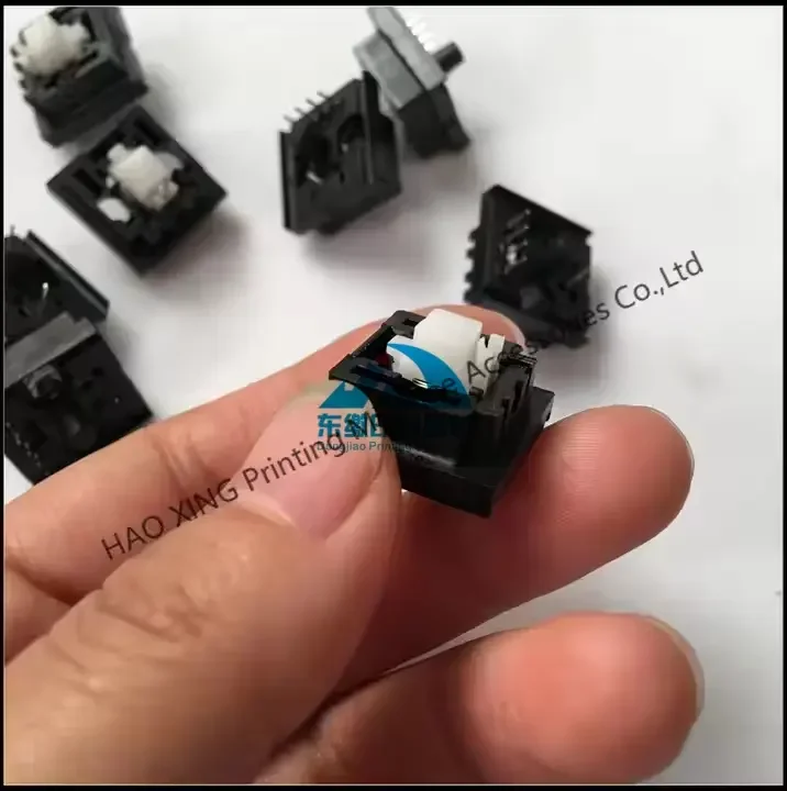 Nuovo interruttore tattile S37Z201674 pulsante per parti di macchine da stampa Roland 700 Interruttore della migliore qualità S37Z201674