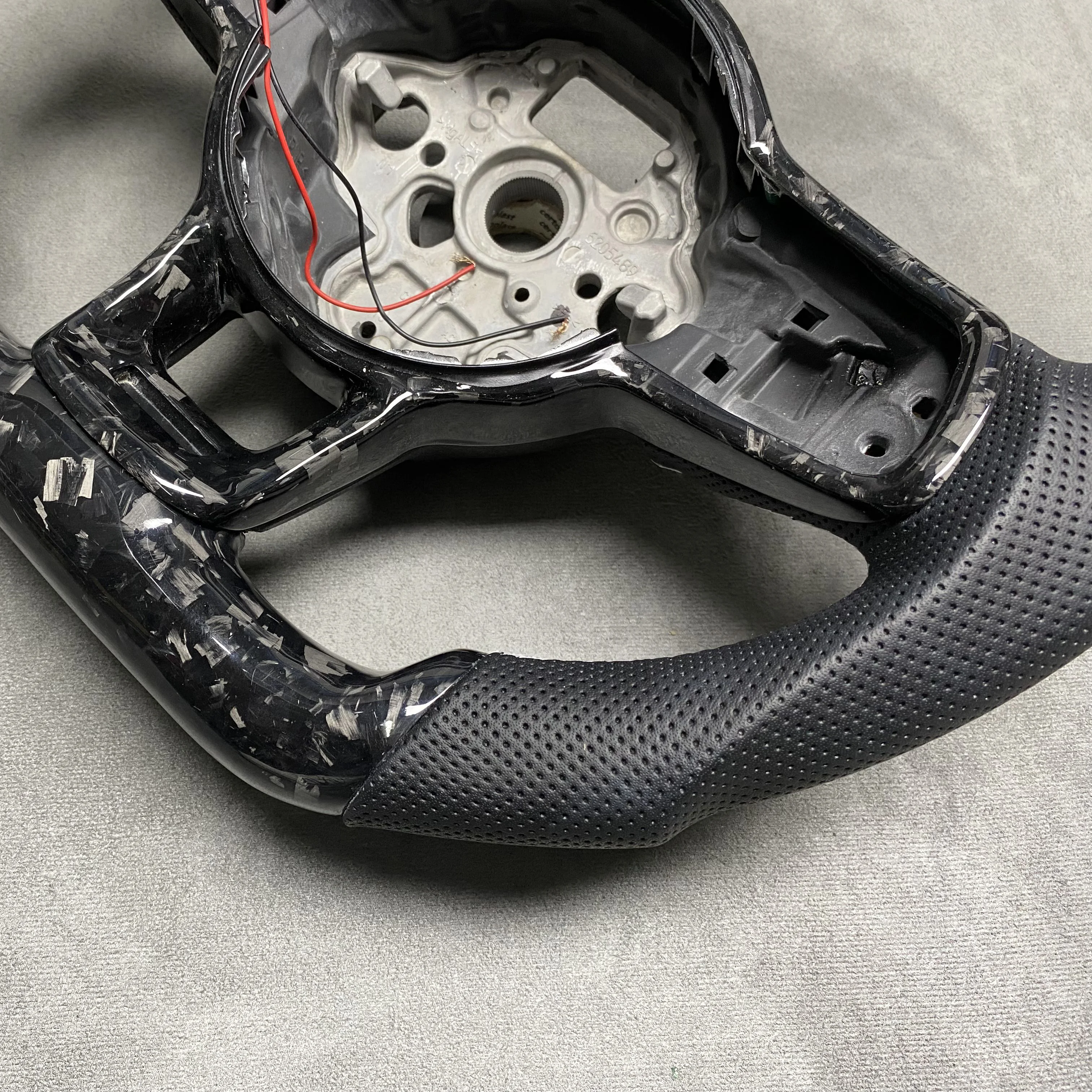 For Volkswagen VW Golf MK7 R GTI GTD GTE Polo GTI Scirocco 2015 2016 T-ROC Tiguan Custom Carbon Fiber Steering Wheel