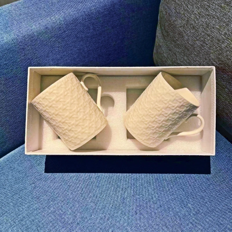 

European High-end 2Pcs White Gift Box DI Rhombus Bone China Milk Cup Creative Fashion Mug Coffee Cup