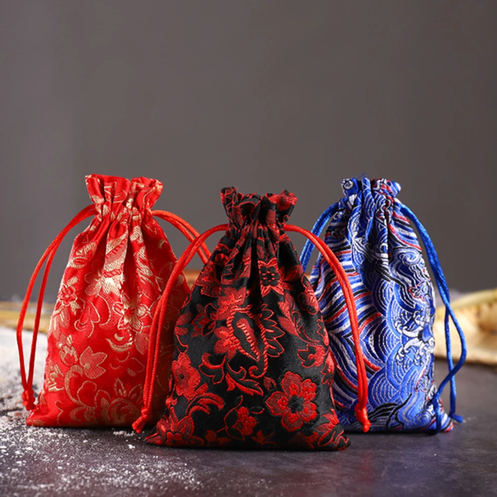 

Candy Favour Gift Wedding Party Embroidered Pouch Jewelry Packaging Bag Storage Bag Satin