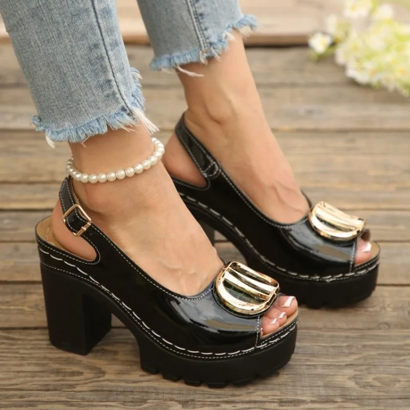 Sommer Neue Damen Mode Metall-Hochabsatz-Sandalen Gladiator Lässige Vielseitige Peeptoe-Sandalen Römische High Heels Damenschuhe
