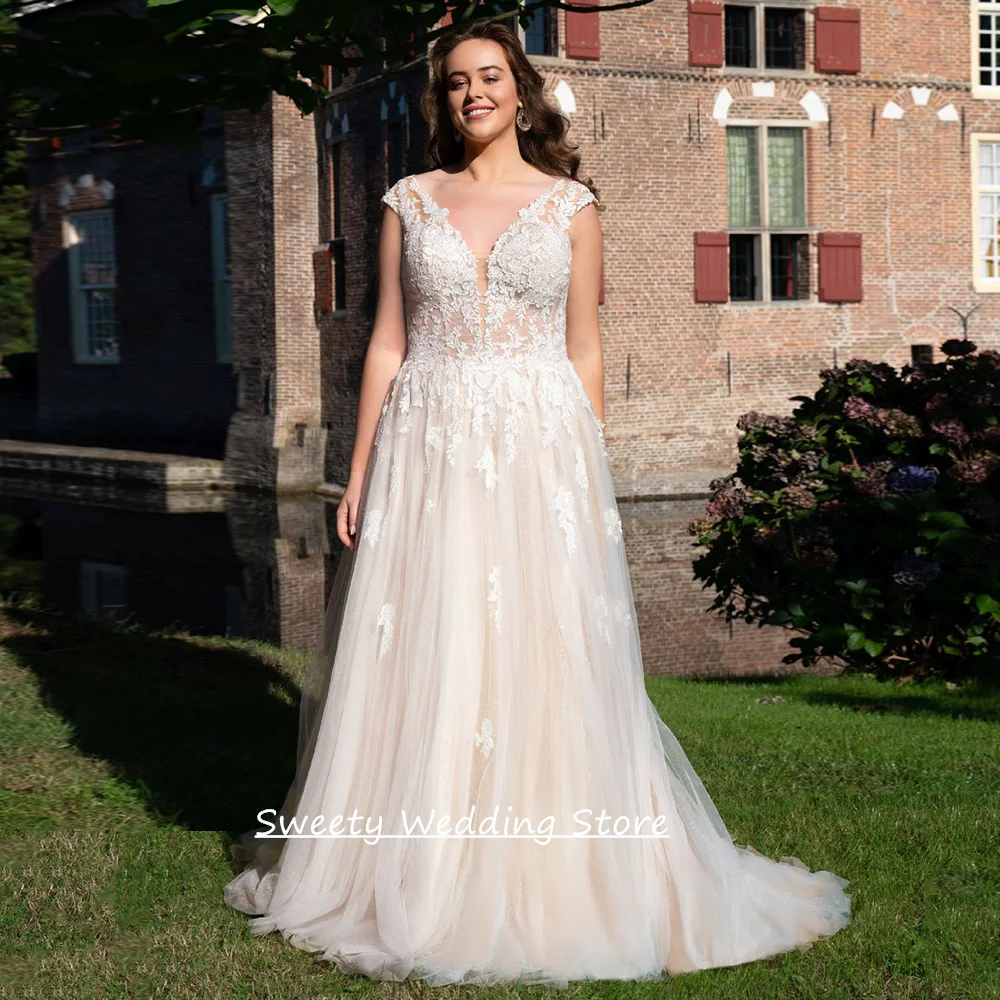 

Champagne Wedding Dress Plus Size Customized V Neck Cap Sleeve See Through Lace Applique Sweep Train Bridal Gown for Bride