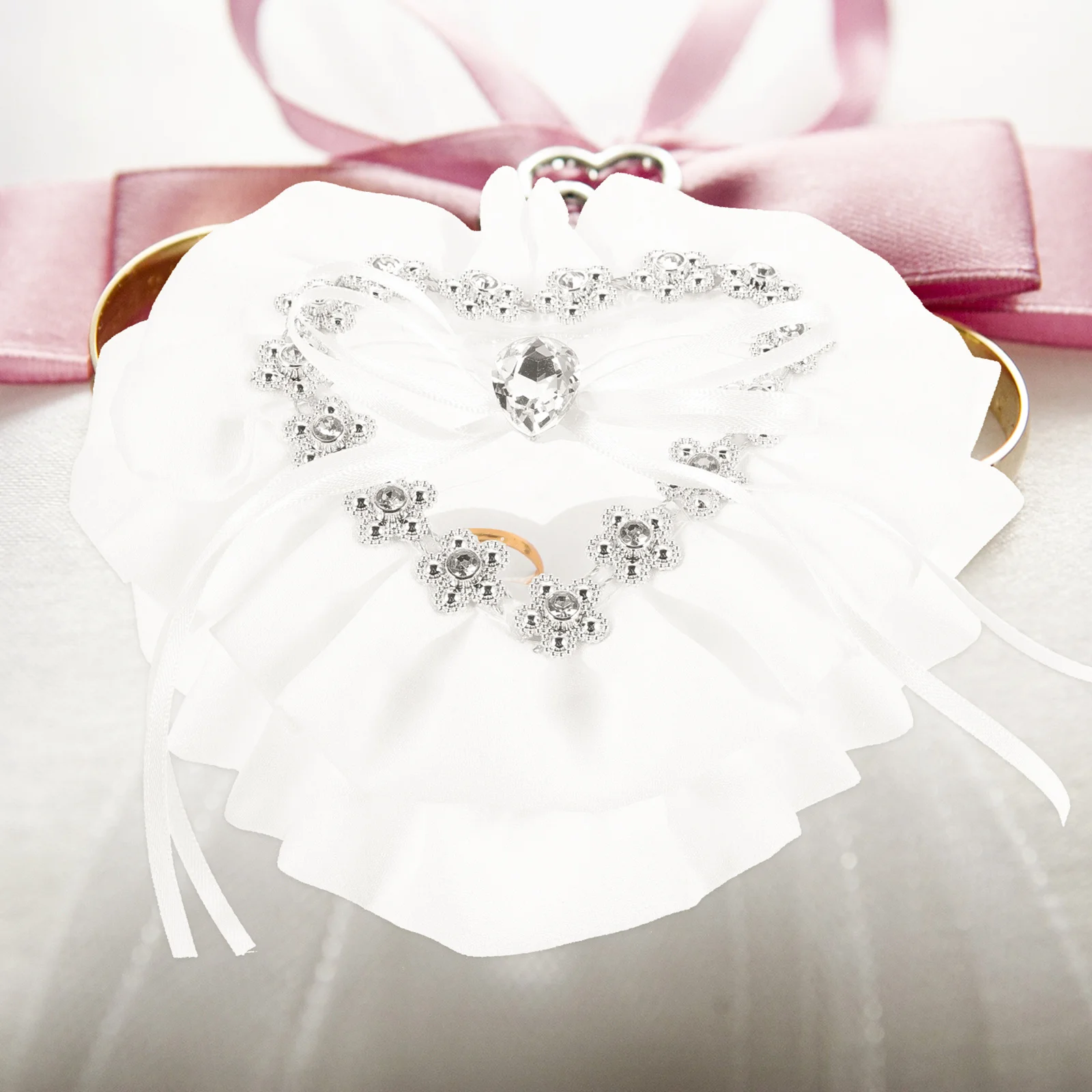 

Heart Shaped Wedding Ring Box Lace Detailed Elegant Ring Holder for Ceremony Proposal Engagement Wedding Supplies