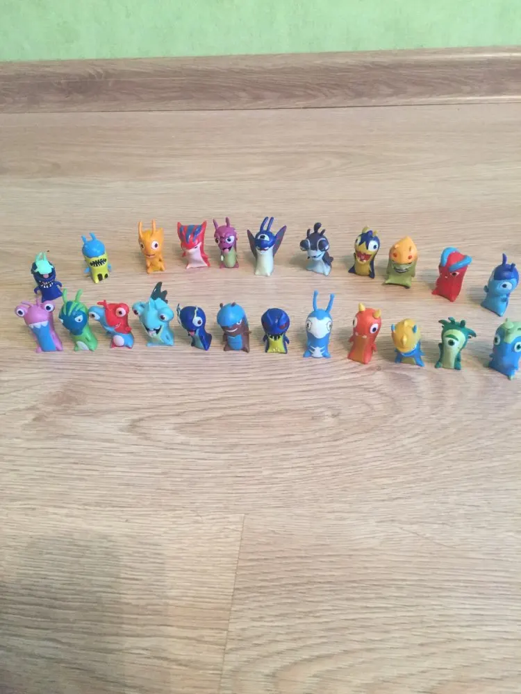 24 ชิ้น/เซ็ต Slugterra Action Figures ของเล่นประมาณ 3-4 ซม.มินิอะนิเมะของเล่นตุ๊กตา Slugs เด็กเด็ก