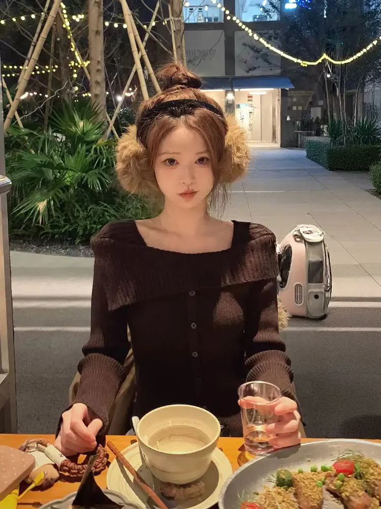 

Pure Gentle Knitted Sweater Women's oulder Baring Slim Fit Inner Wear Top Autumn Winter Design Casual Long Sve Sweater