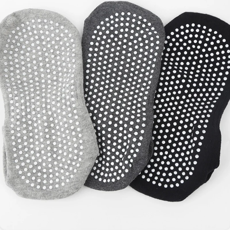 أبيض وأسود للجنسين الجوارب سيليكون نقطة الرياضة الطابق الكاحل الجوارب العرق ماصة تنفس عدم الانزلاق اليوغا الجوارب