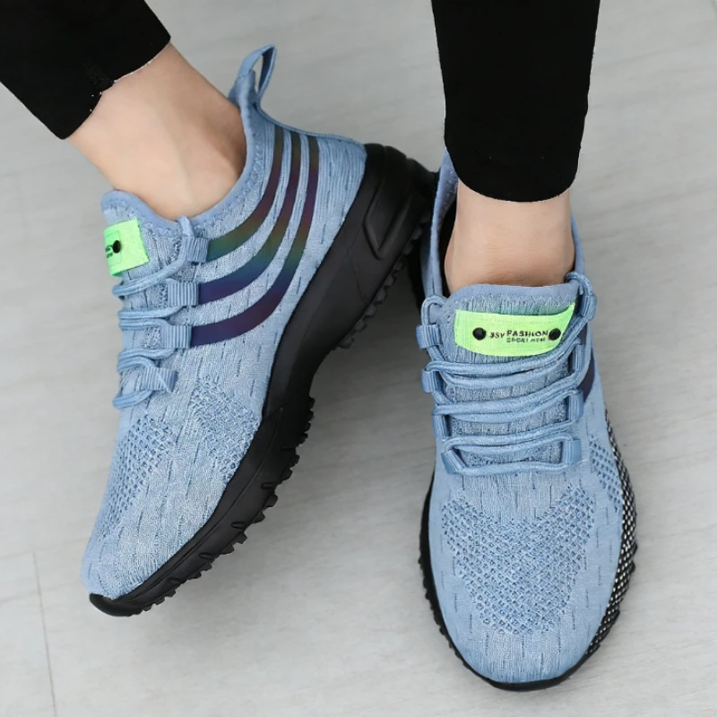 Atmungsaktive Strick-Sneaker für Damen, leichte Freizeitschuhe, rutschfeste, dämpfende Wanderschuhe, modische, bequeme Schuhe für Damen 2026