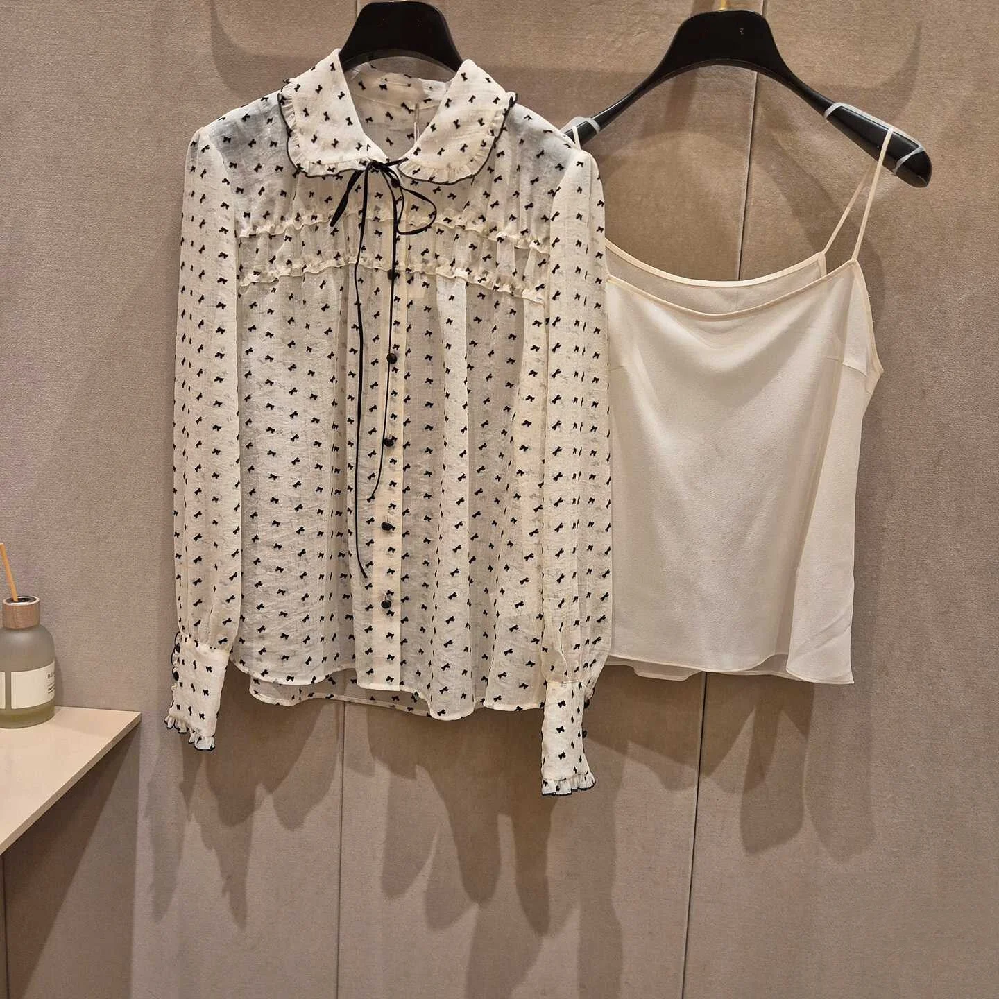 

Sweet Commuter Style Knot Embroidered Color Block Doll Collar Shirt Halter Neck Long Sleeve Women's Fashion Spring