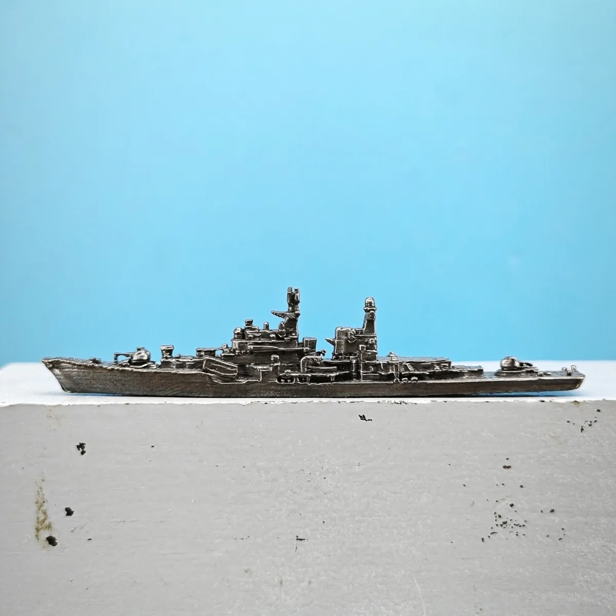 Vintage Brass Missile Cruiser Miniature Model Naval Warship Scale Model Diorama Sand Table Fleet Decor Collectible Ornament