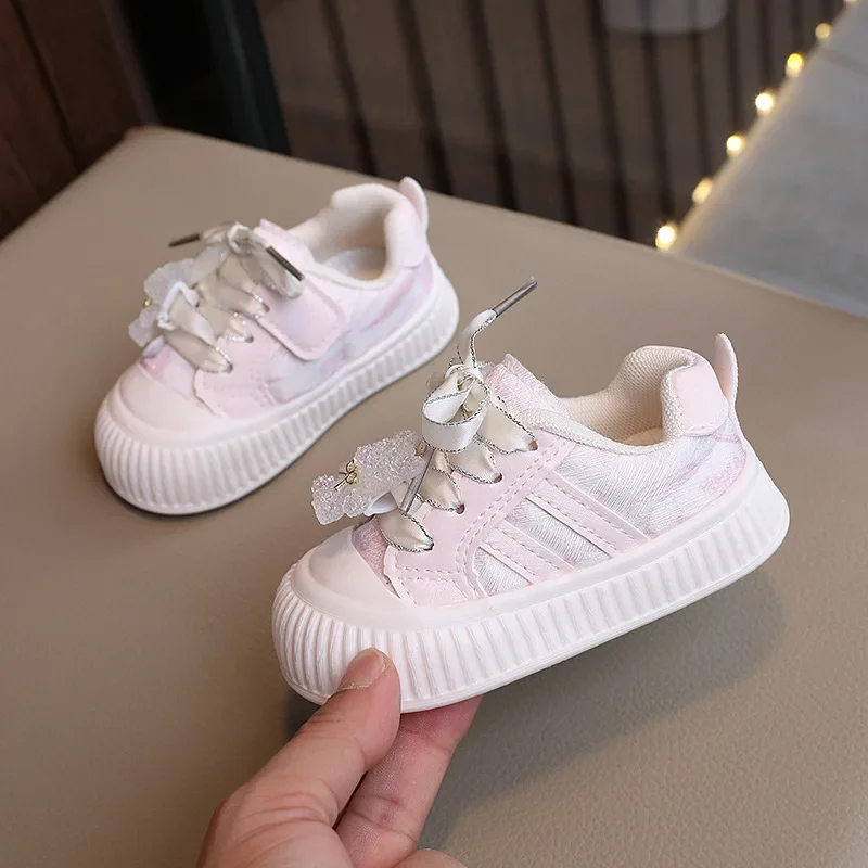 Baskets élégantes à paillettes de dessin animé pour enfants, chaussures décontractées confortables, douces et mignonnes, style coréen, mode printemps et automne, filles, 2024