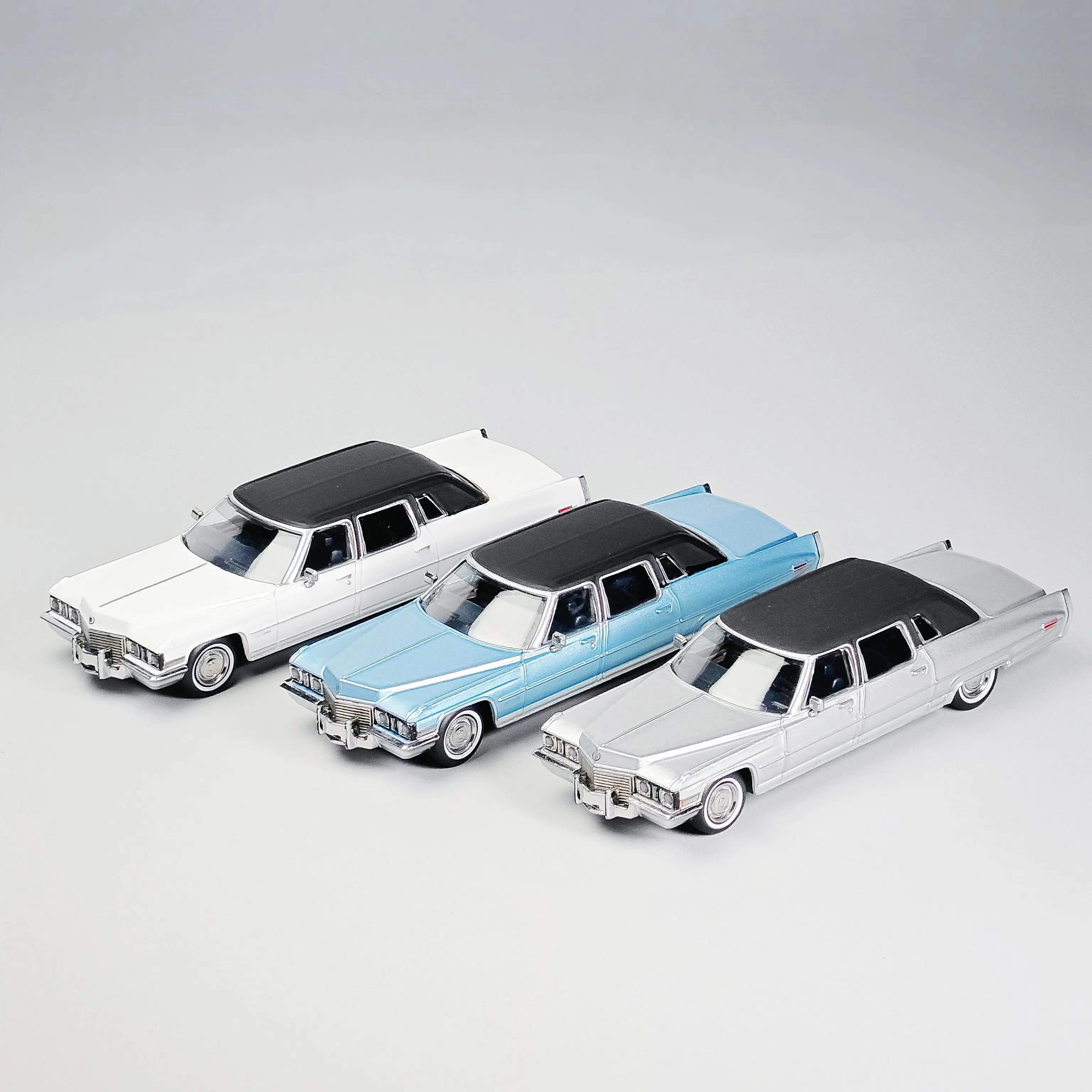 MK MINIATURES 1:64 Cadillac Fleetwood 75 Extended Alloy Diecast Model Car Collectible Gift Ornament