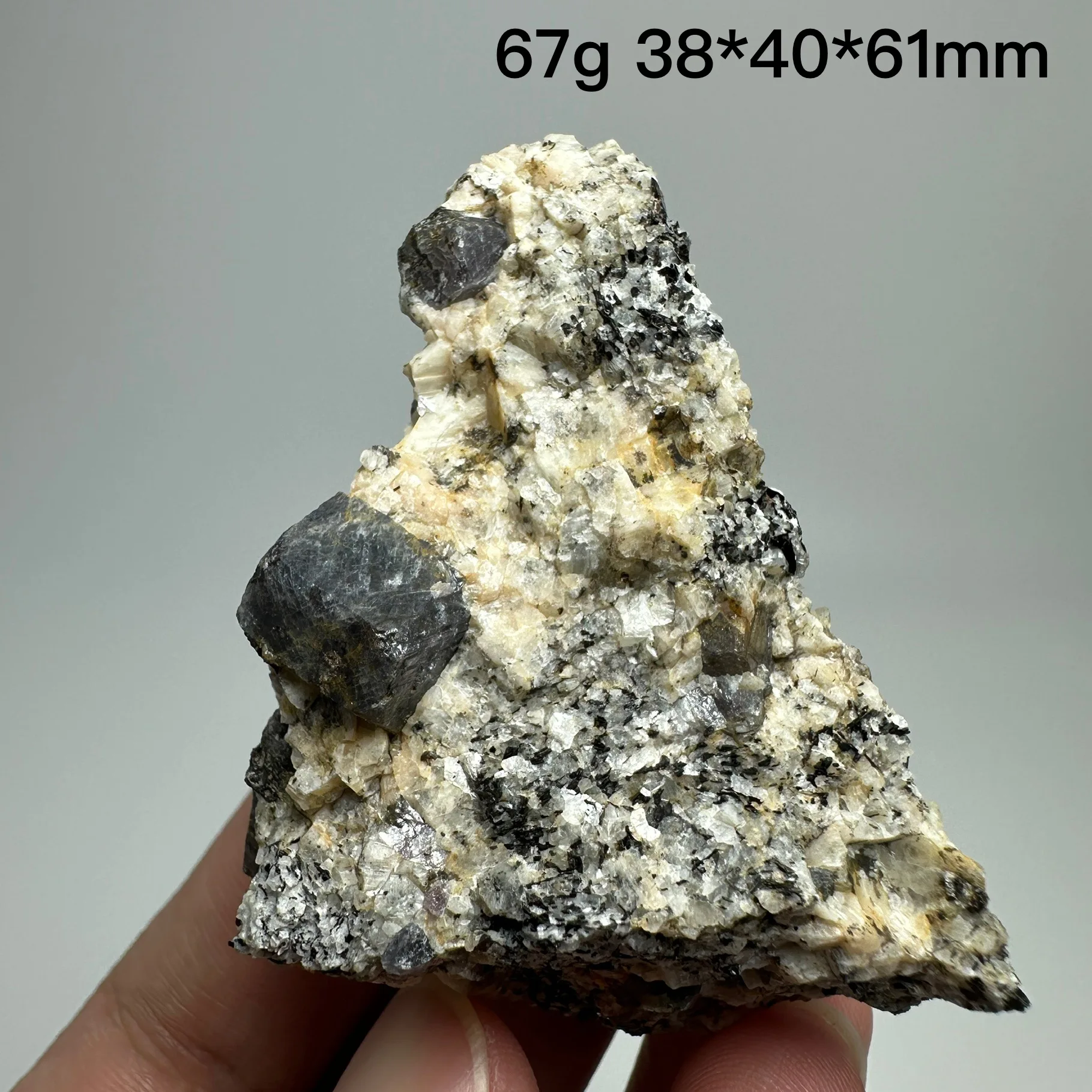 

Natural Real Ruby Corundum Stones Ruby Gemstone Stones for Jewelry Irregular Ultraviolet Fluorescent Stone and Crystals Stone