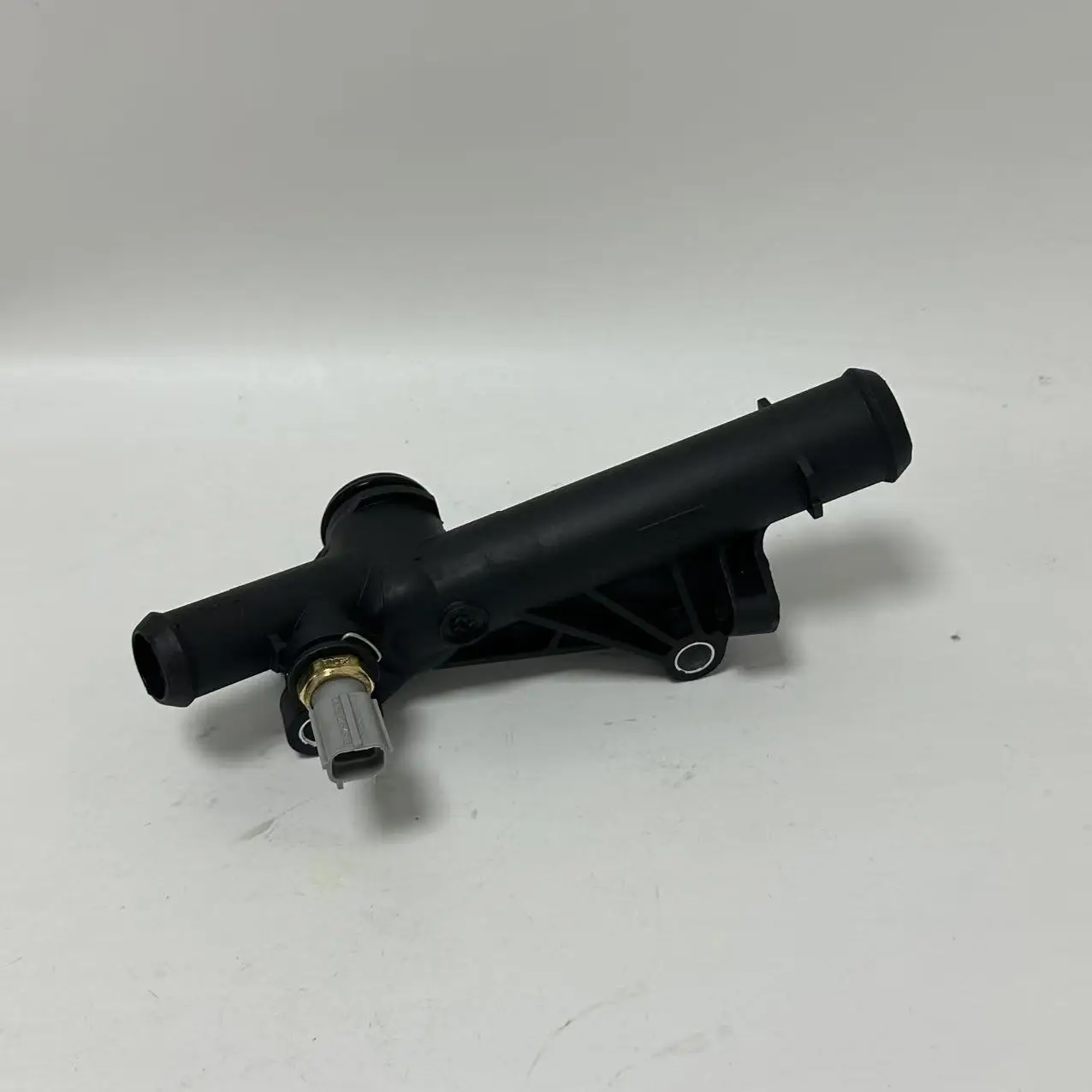 

BM5Z8K556A BM5G8K556FA термостат водопроводной трубы с корпусом датчика для Ford Mondeo Focus MK3 1,6 2011-2015