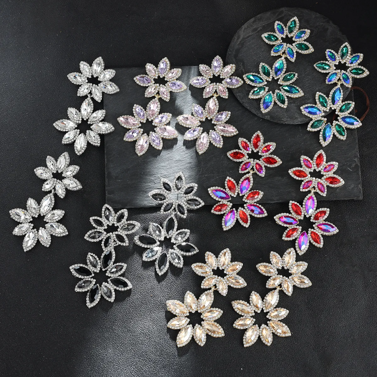 Light luxury rhinestone flower earrings, super flash diamond-set high-end long earrings, exaggerated temperament celebrity earri