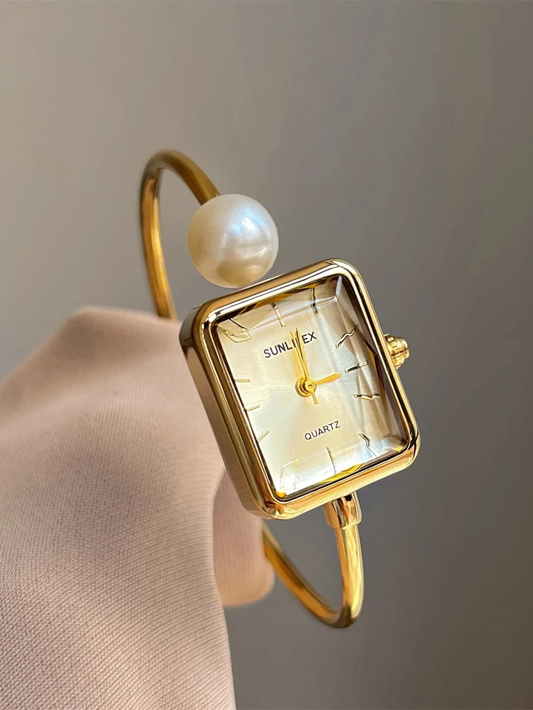 

Small square pearl bracelet watch style design stylish simple retro exquisite watch ladies trendy watch female gift