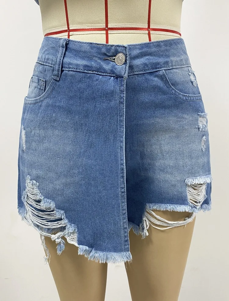 Jean Shorts Women Streetwear 2025 New Summer Fashionable and Versatile Casual Temperament Ripped Light Blue Denim Half Pants