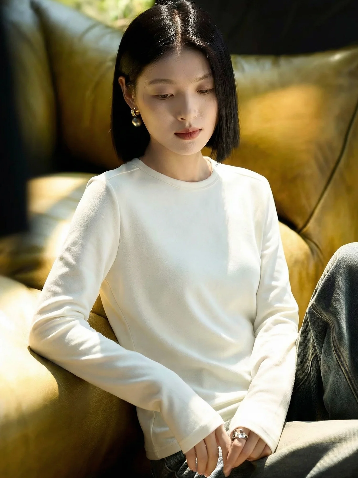 

Женская футболка Chivirin Premium Simple White Long Sleeve, весенняя, приталенная, универсальная, базовая, с круглым вырезом