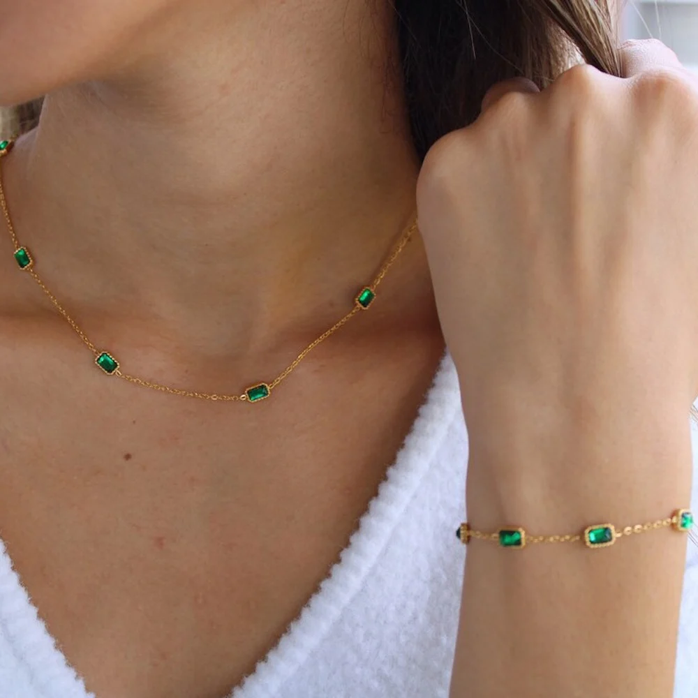 Retro 18k vergoldete Edelstahlkette mit einfachem grünem Kristall-Zirkon-Edelstein für Damen, Modeschmuck – Detail 3
