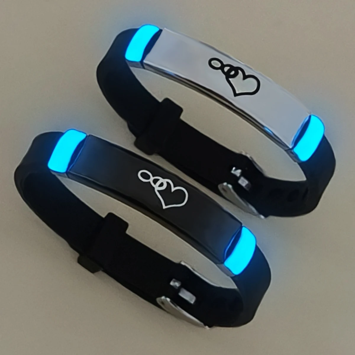 2 Pieces/Sets of Luminous Accessories Infinite Love Couple Wristbands for Women Fashionable Couple Promise White Gloves