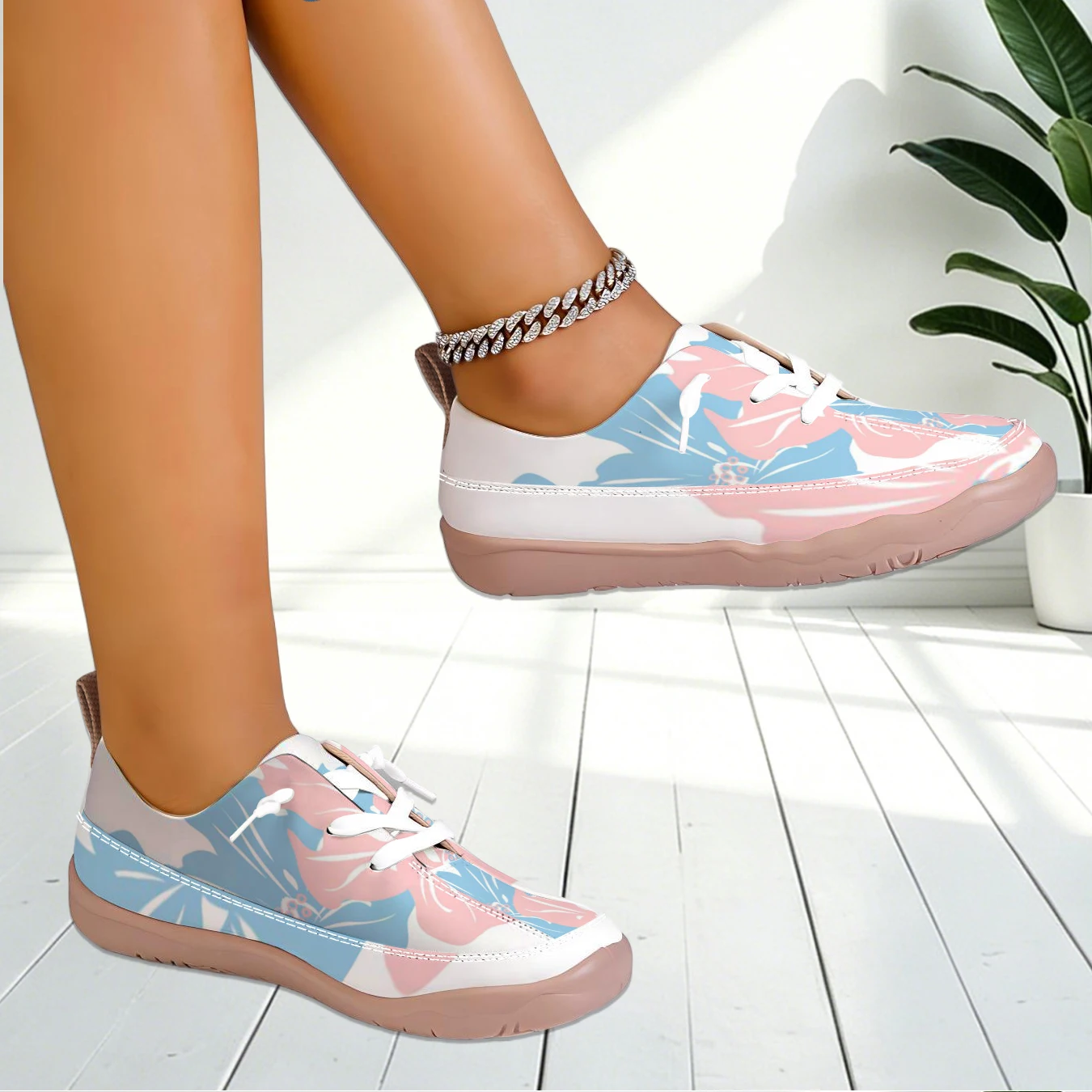 Sepatu kets wanita dengan moti - Sneaker Care For Canvas Fabrics ulasan dan harga