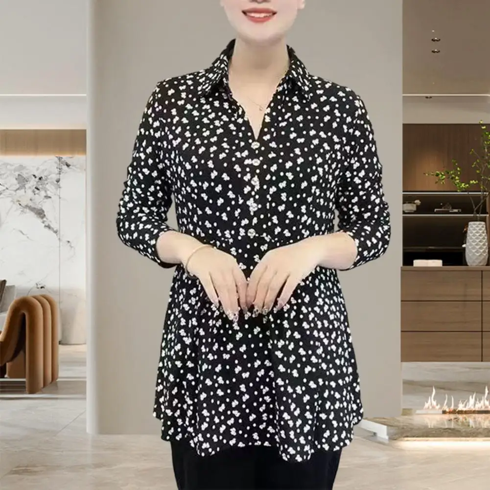 Stylish Women Shirt Floral Print Lapel V-neck Women\'s Pullover Mid-aged Mom Shirt with Long Sleeve Button Half Placket Stylish