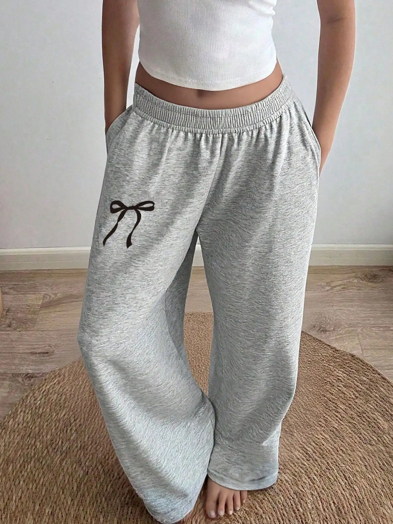 

Gray Relaxed Fit Sweatpants with Bow Print for Girls, Soft Cotton Blend