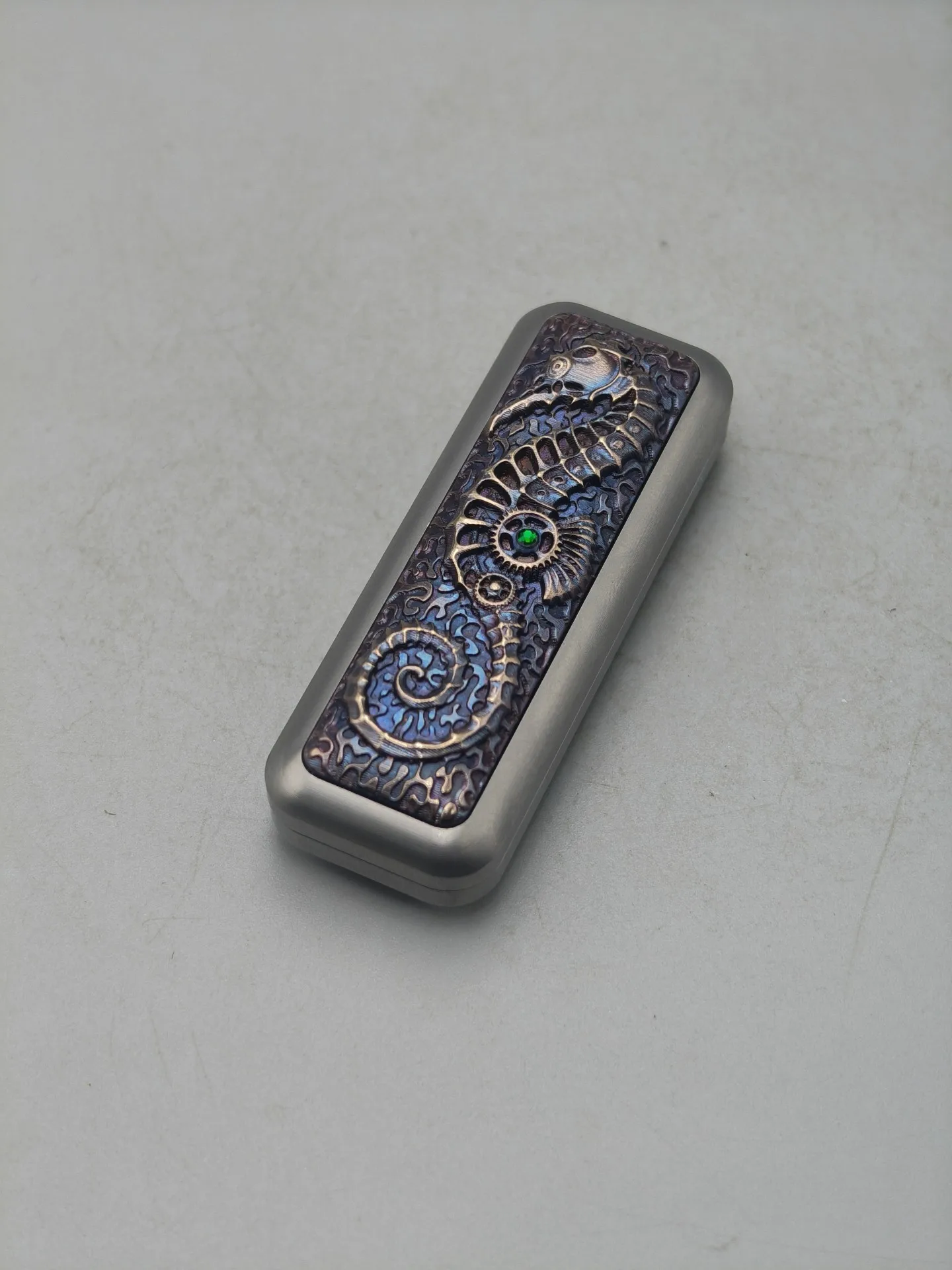 Used EDC even number, small yellow croaker in the Year of the Horse, push card edc metal decompression toy