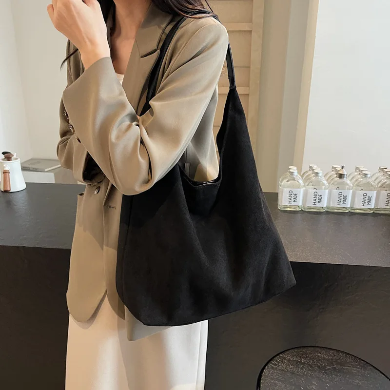 ฤดูใบไม้ร่วงและฤดูหนาววินเทจกระเป๋าสตรีขนาดใหญ่ความจุหนังนิ่มกระเป๋าสะพายสีทึบเรียบง่ายสบายๆกระเป๋าเดินทางย้อนยุคกระเป๋าถือ