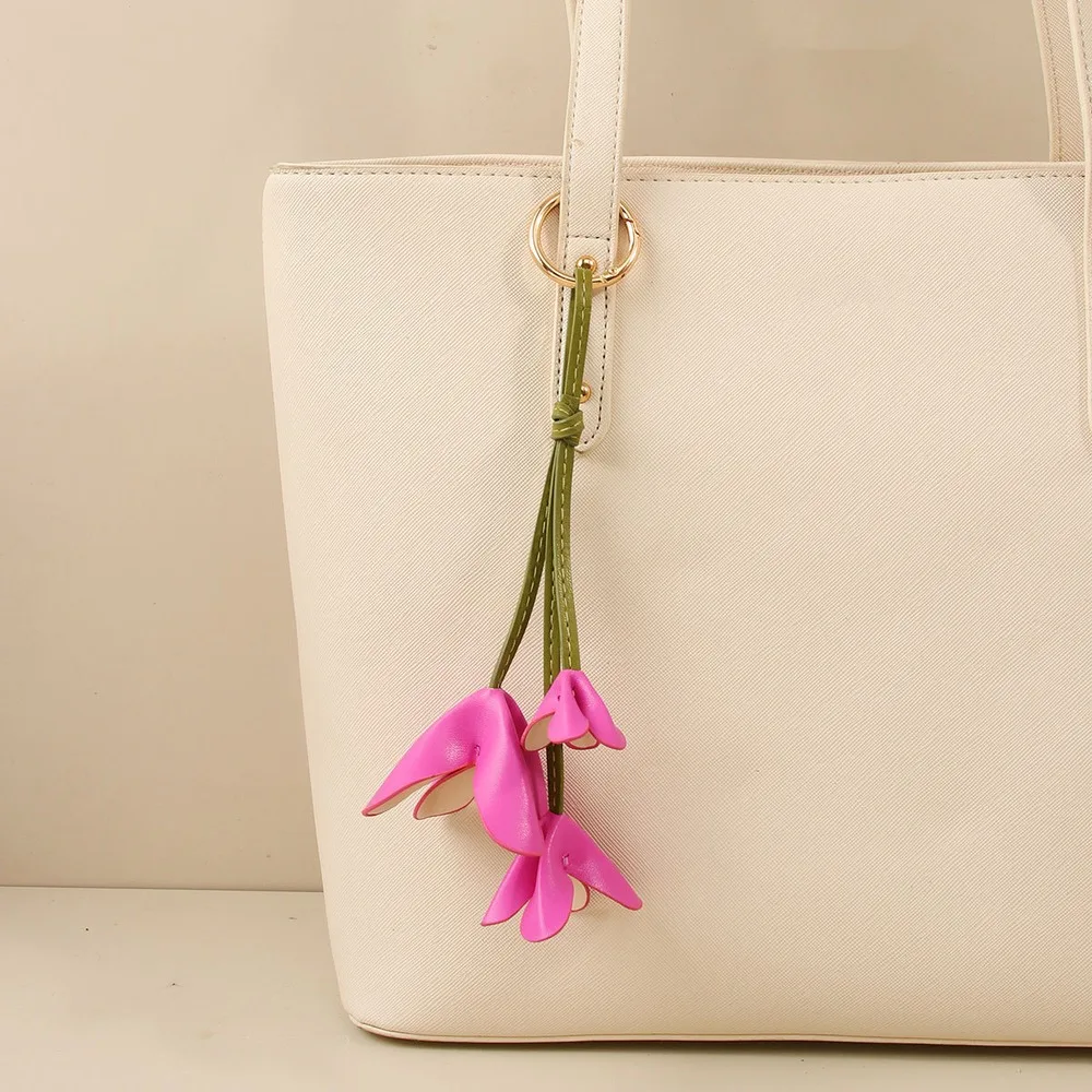 Flower Bag Charm Pink Triple Flower Hanging Purse Charm For Handbag Tote Bag Decoration Cute Gift For Women Girls Daily Styling