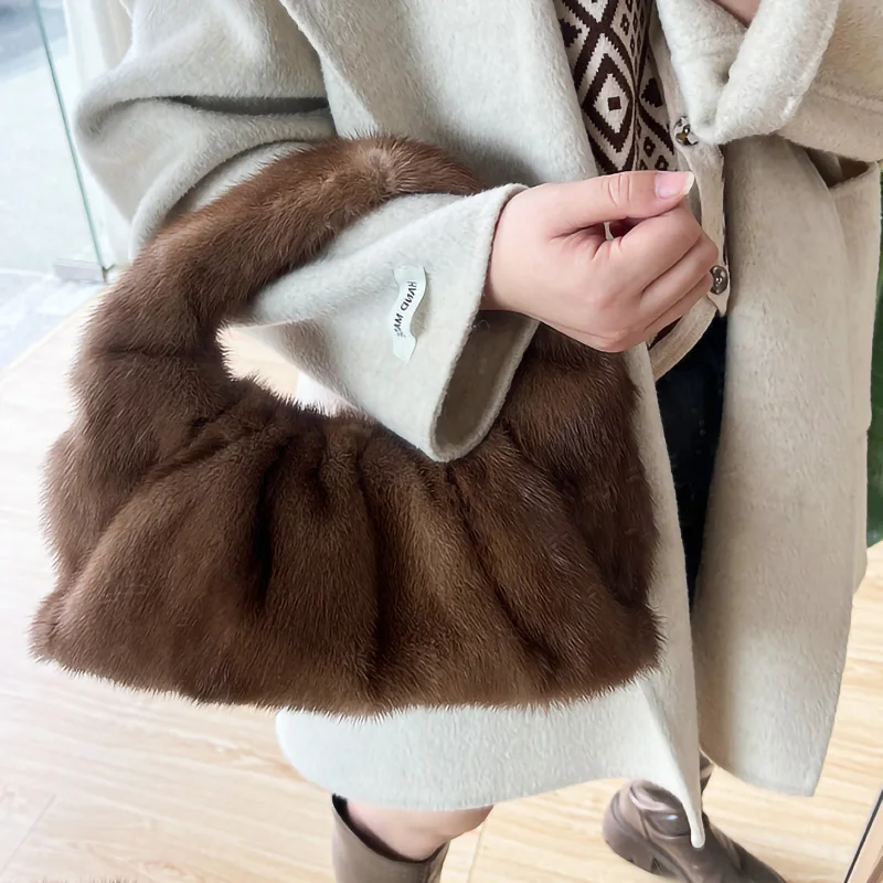 2024 Women\'s Fur Dumpling Bag Luxury Warm Full-pelt Mink Fur Wrist Bag Fashion Cloud Clutch Purse Banquet Bag